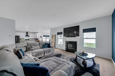 Living - 5833 Lancaster St, Crown Point, IN 46307 photo 1 of 2