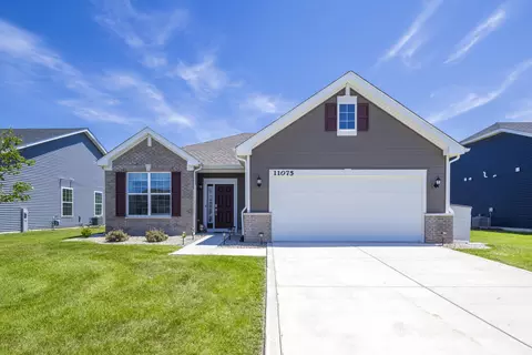 11075 Thomas St, Crown Point, IN 46307