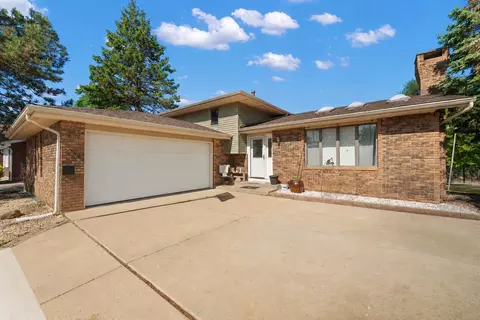 2547 Springhill Dr, Schererville, IN 46375