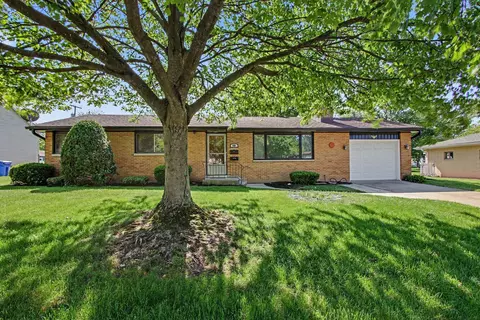 725 S East St, Crown Point, IN 46307