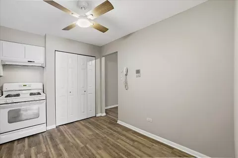 Kitchen - 405 Old Stone Rd #E4, Munster, IN 46321 photo 3 of 3