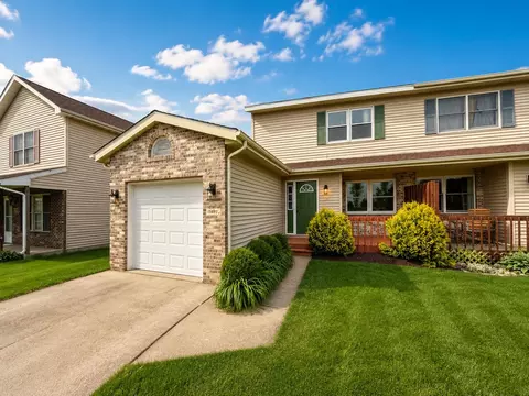 15895 Sherman St, Lowell, IN 46356