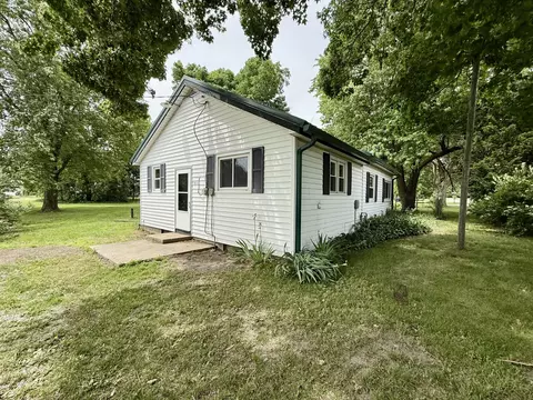 3703 S Main St, Star City, IN 46985