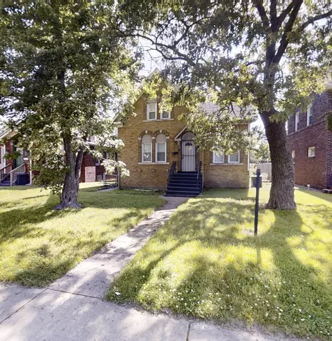 Exterior - 323 Garfield St, Gary, IN 46404 photo 2 of 4