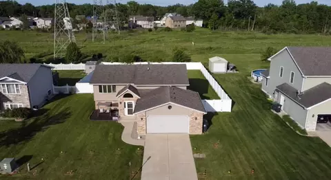 1115 Lakeside Dr, Hobart, IN 46342