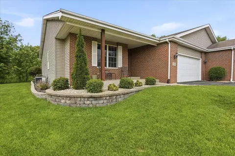 6760 Coffman Dr, Schererville, IN 46375