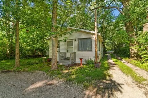 1910 S Calhoun St, Griffith, IN 46319