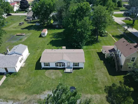 View/Area - 605 E Washington St, Morocco, IN 47963 photo 1 of 3