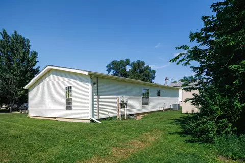 Exterior - 605 E Washington St, Morocco, IN 47963 photo 5 of 7