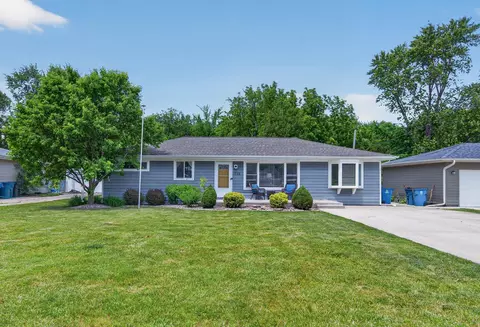 1208 E Farragut St, Crown Point, IN 46307