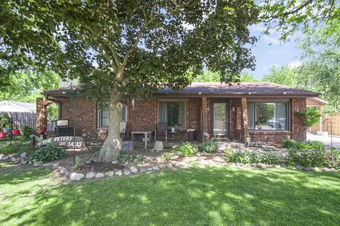 14115 Floyd St, Crown Point, IN 46307