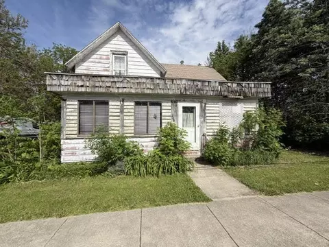 413 S Range St, Wolcott, IN 47995