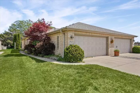 2823 100th St, Highland, IN 46322