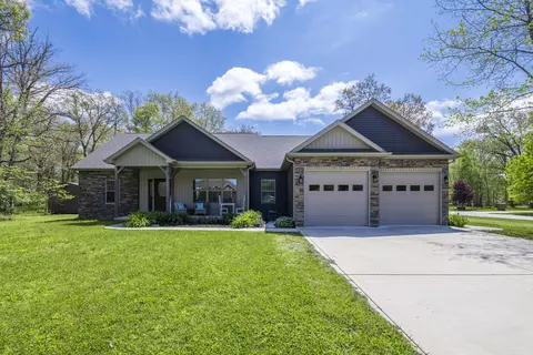 10451 Mattie Ln, Wheatfield, IN 46392