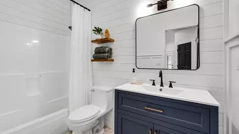 Bath - 7628 E 103rd Dr, Crown Point, IN 46307 photo 1 of 2