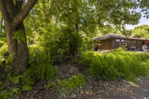 7710 Oak Ave, Gary, IN 46403 photo 24