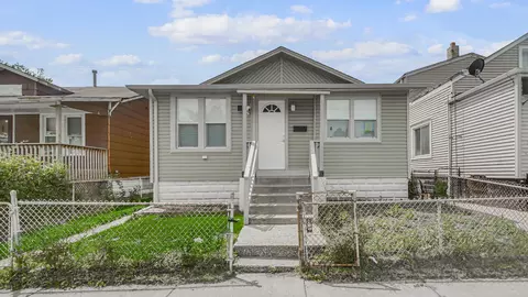 1022 Moss St, Hammond, IN 46320