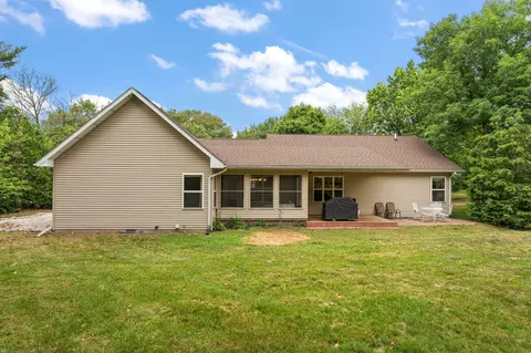 Exterior - 7459 Spring Ct, De Motte, IN 46310 photo 8 of 13