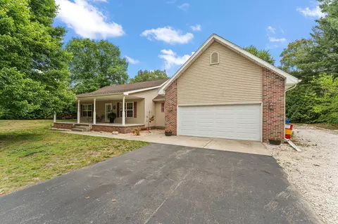 Exterior - 7459 Spring Ct, De Motte, IN 46310 photo 9 of 13
