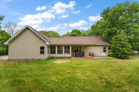Exterior - 7459 Spring Ct, De Motte, IN 46310 photo 7 of 13