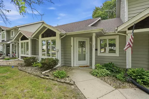 225 Clinton St, Lowell, IN 46356