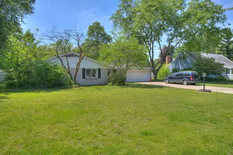 1511 Birch Dr, Elkhart, IN 46514