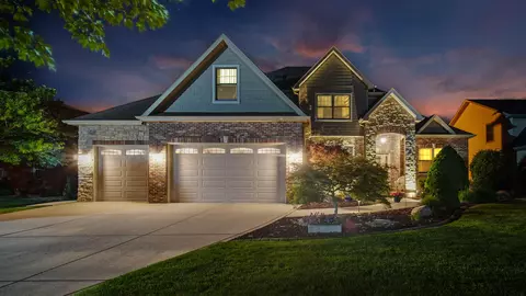 95 Muirfield Dr, Valparaiso, IN 46385