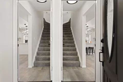 Entry Way - 553 555 Rhode Island Ct, Gary, IN 46402 photo 1 of 8