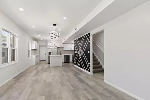 Entry Way - 553 555 Rhode Island Ct, Gary, IN 46402 photo 6 of 8