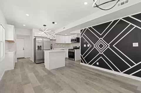 Entry Way - 553 555 Rhode Island Ct, Gary, IN 46402 photo 5 of 8