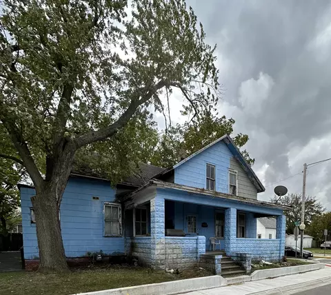 616 W 11th St, Michigan City, IN 46360