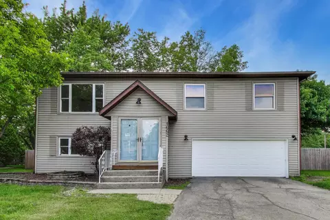 1662 Ivy Ct, Schererville, IN 46375