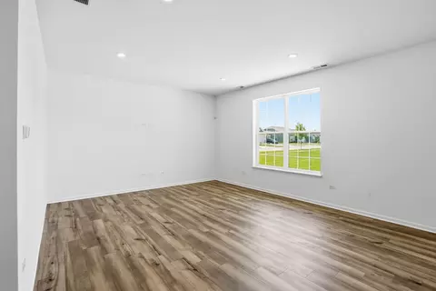 Living - 11086 Lola Ln, Crown Point, IN 46307 photo 2 of 3