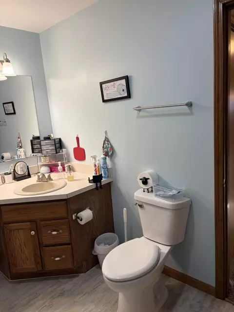 855 N Elmer St, Griffith, IN 46319 photo 8