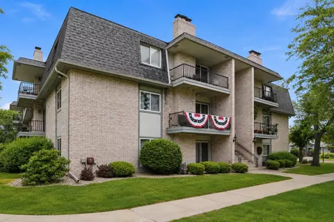 1725 Homan Dr #204, Schererville, IN 46375