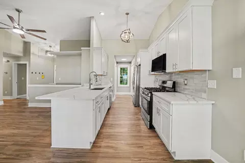 Entry Way - 7563 E 400, Rolling Prairie, IN 46371 photo 1 of 1