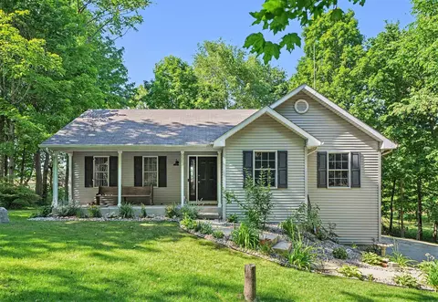 7563 E 400, Rolling Prairie, IN 46371