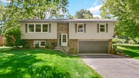 166 N Woodland Dr, La Porte, IN 46350