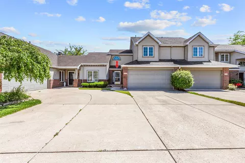 633 W 94th Ct, Crown Point, IN 46307