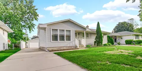 250 Sycamore Ln, Munster, IN 46321