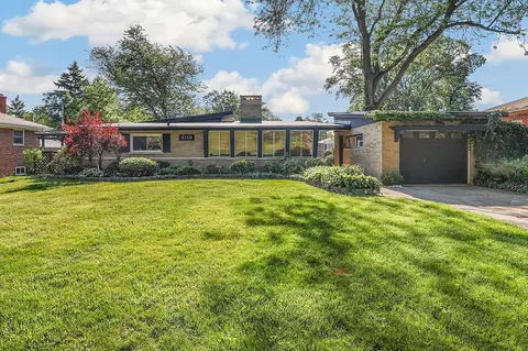 8119 Forest Ave, Munster, IN 46321