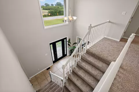 Entry Way - 4489 E 101st Ave, Crown Point, IN 46307 photo 4 of 5