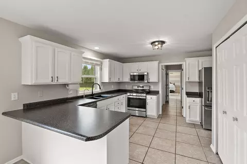 Kitchen - 4489 E 101st Ave, Crown Point, IN 46307 photo 1 of 3