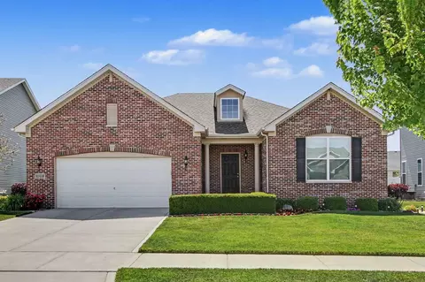 10458 Red Oak Dr, Saint John, IN 46373
