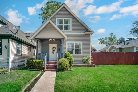 808 Lillian St, Hobart, IN 46342