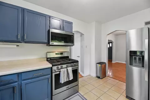 Kitchen - 628 212th Pl, Dyer, IN 46311 photo 1 of 2