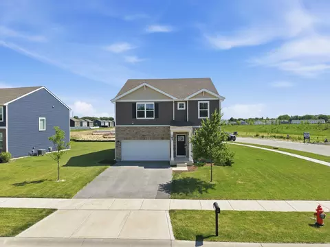 185 Aviana Ave, Hobart, IN 46342