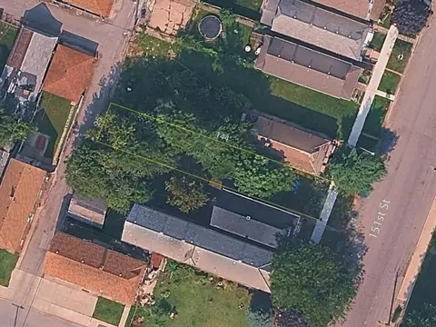 916 W 151st St, East Chicago, IN 46312