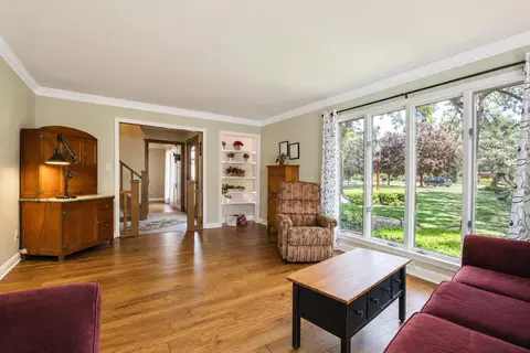 Living - 11745 S Oakridge Dr, Saint John, IN 46373 photo 2 of 5