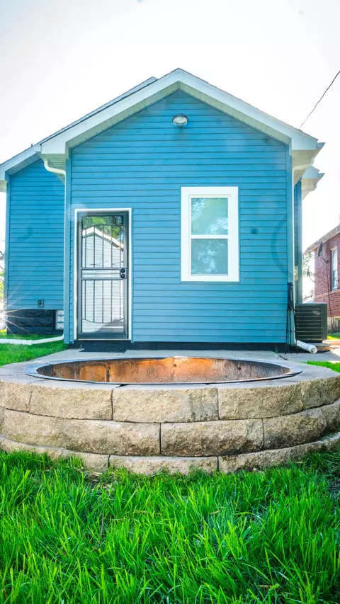 Exterior - 4537 Pierce St, Gary, IN 46408 photo 4 of 6